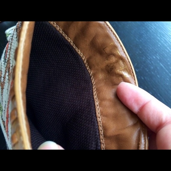 Leather warm boot with Aztec design - Picture 3 of 5