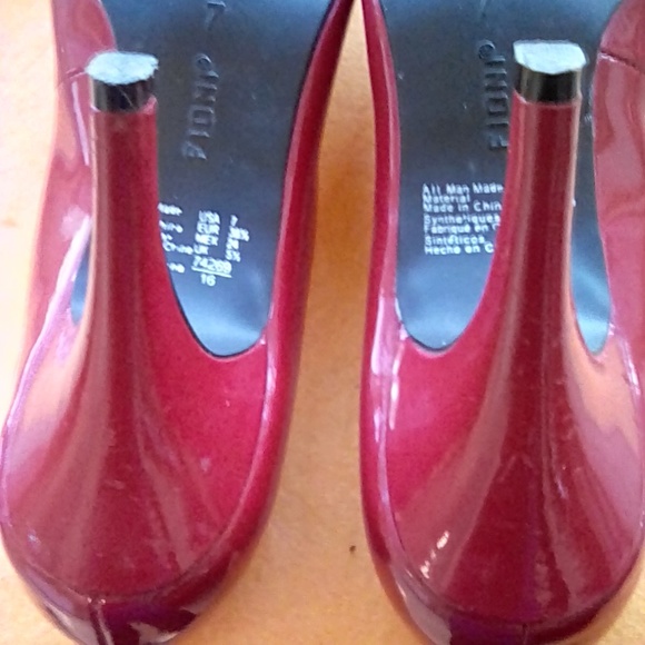 Fioni Red Patent Leather high heels - Picture 2 of 4