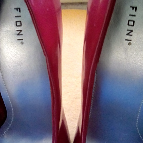 Fioni Red Patent Leather high heels - Picture 4 of 4