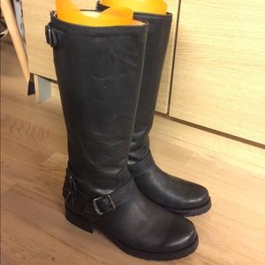 Frye Veronica back zip boots