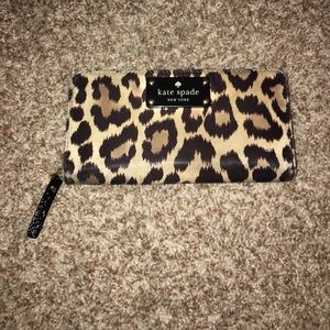 Kate Spade zip around wallet
