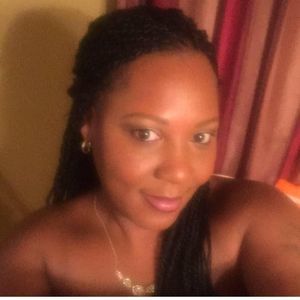 Meet your Posher, Roxanne