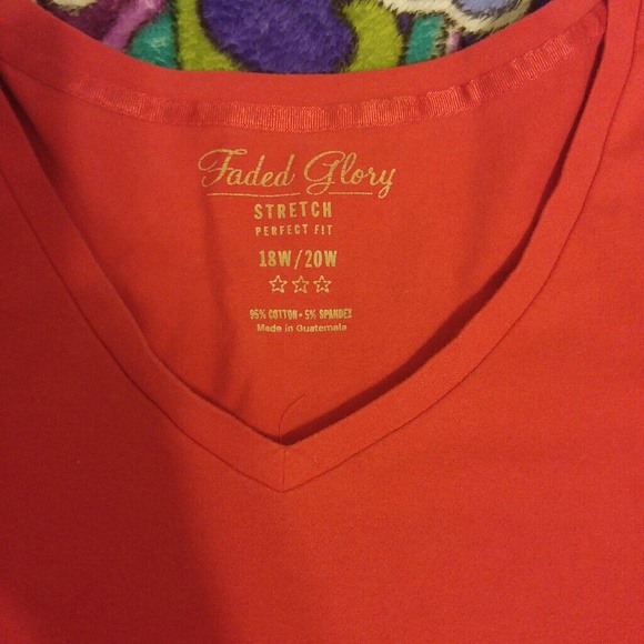 Stretchy T-shirt - Picture 4 of 4