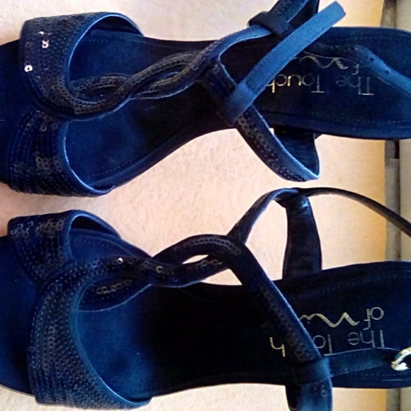 The Touch of Nina Black sequined heels! - Picture 2 of 4