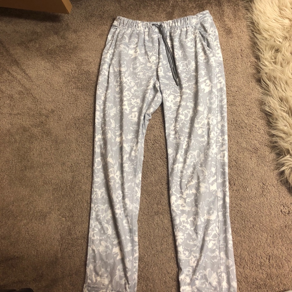 Lululemon Jet Crops Size 4