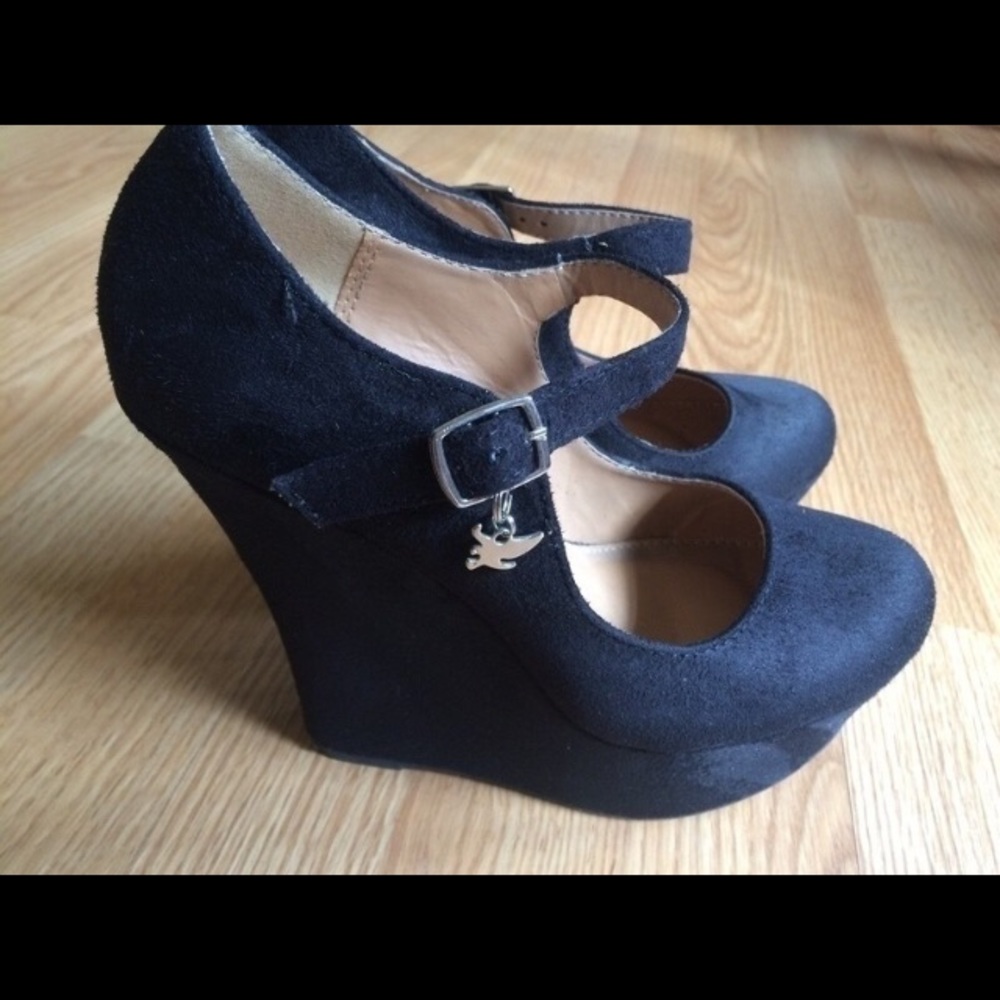 Shiekh Suede Wedges