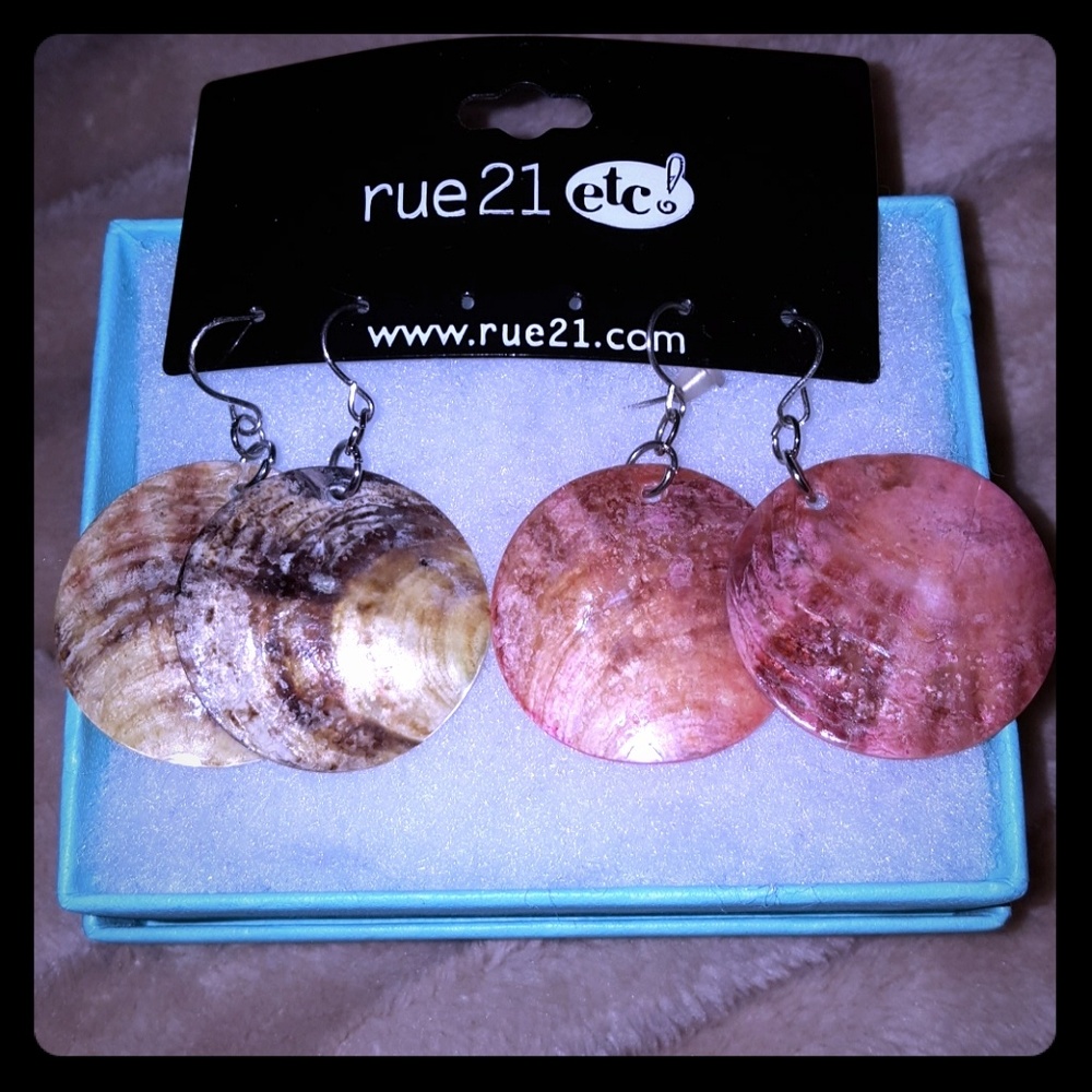 Seashell Earrings (2 pair)
