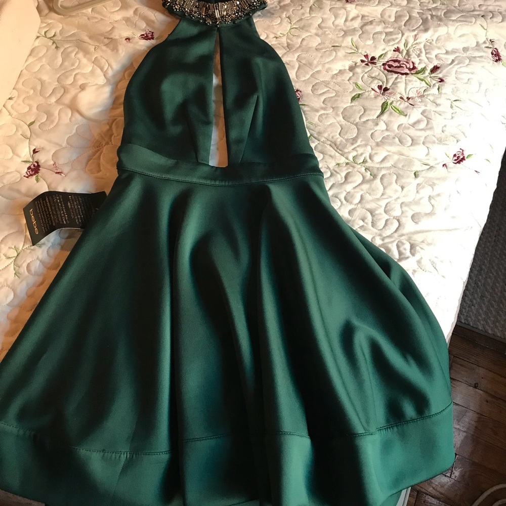NEW BEBE GREEN DRESS