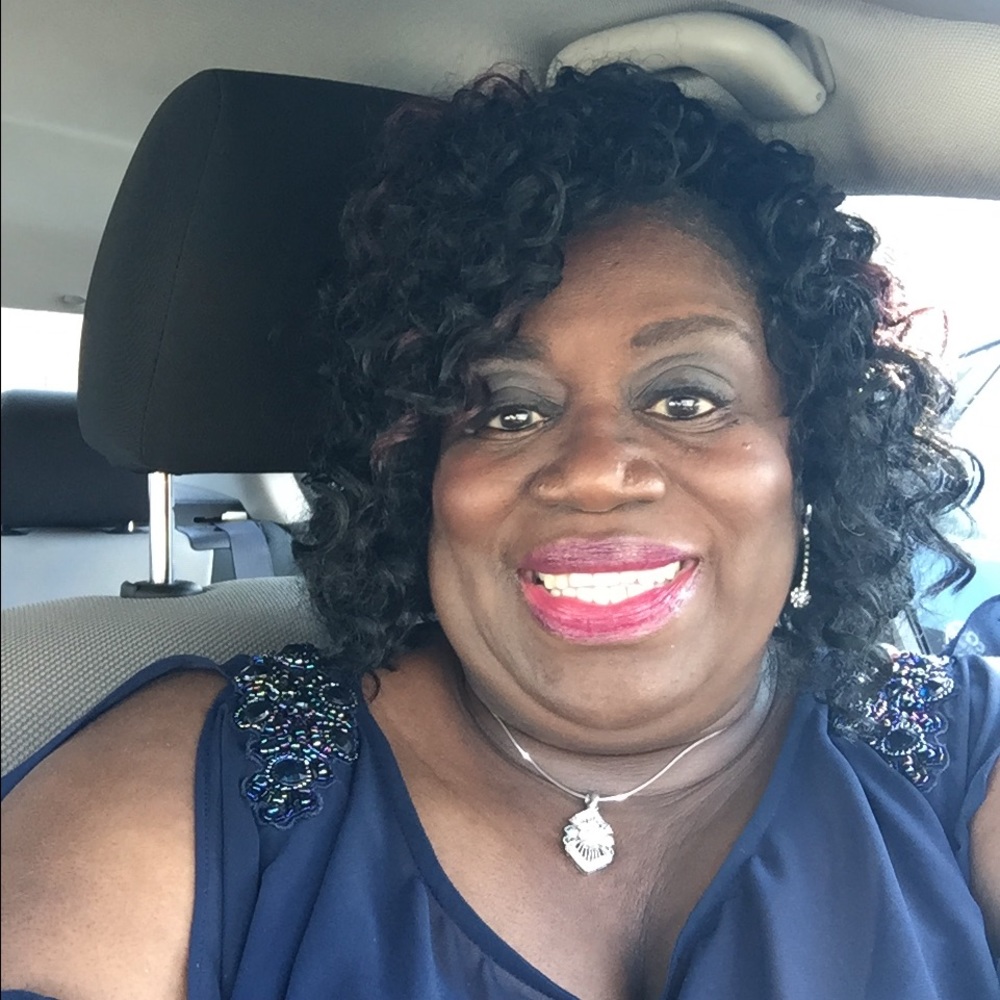 Meet your Posher, Lula