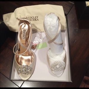 Badgley Mischka Evening Wedge Abigail