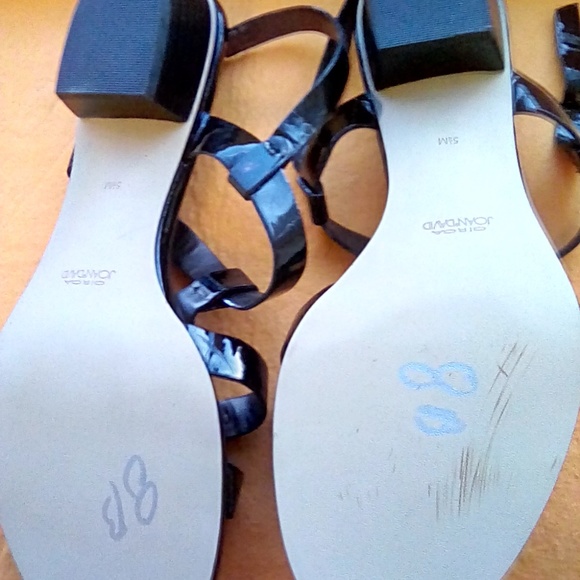 circa Joan & David Black patent sandals - flats! - Picture 3 of 4
