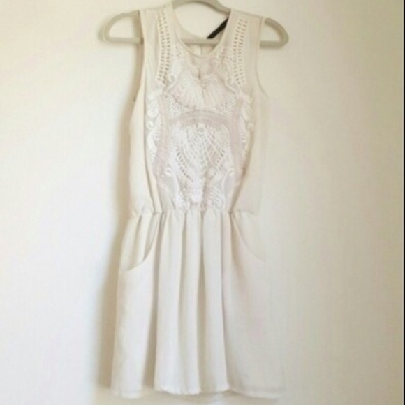 Rare Zara embroidered boho mesh pocket dress - Picture 1 of 4