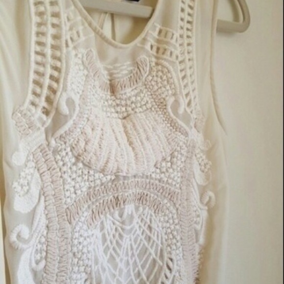 Rare Zara embroidered boho mesh pocket dress - Picture 3 of 4