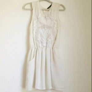 Rare Zara embroidered boho mesh pocket dress