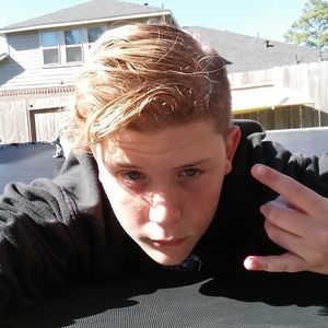 Meet your Posher, Clay