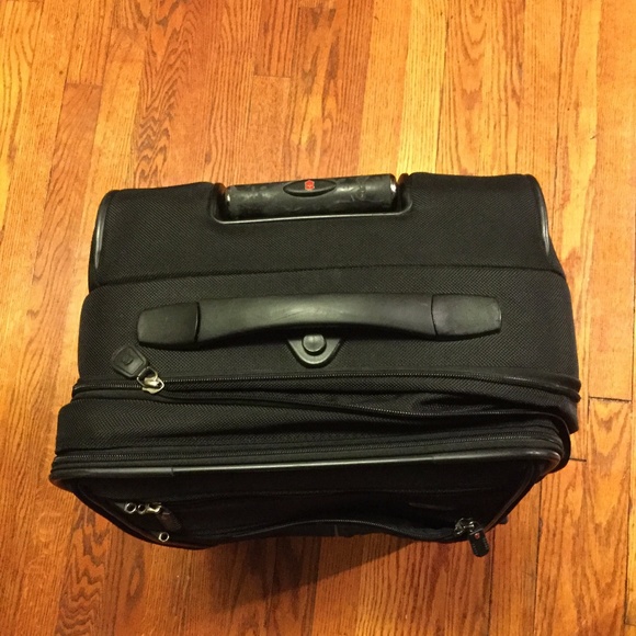 Victorinox Bags Victorinox Swiss Army Luggage Poshmark