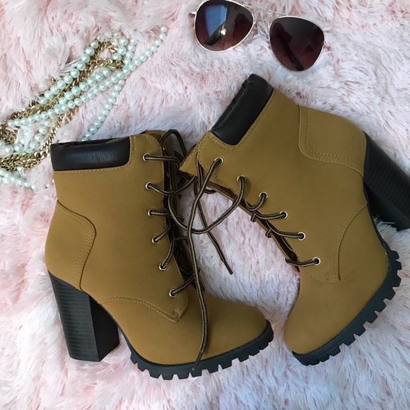 Shoes - Tan Boots