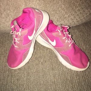 Girls Nike sneakers