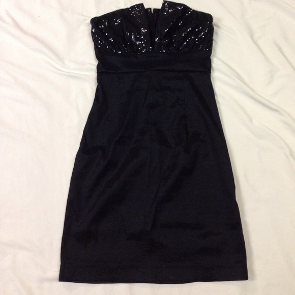 planet gold couture Dresses & Skirts - Gorgeous little black sequin strapless dress