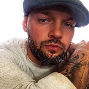 Meet your Posher, Raymond