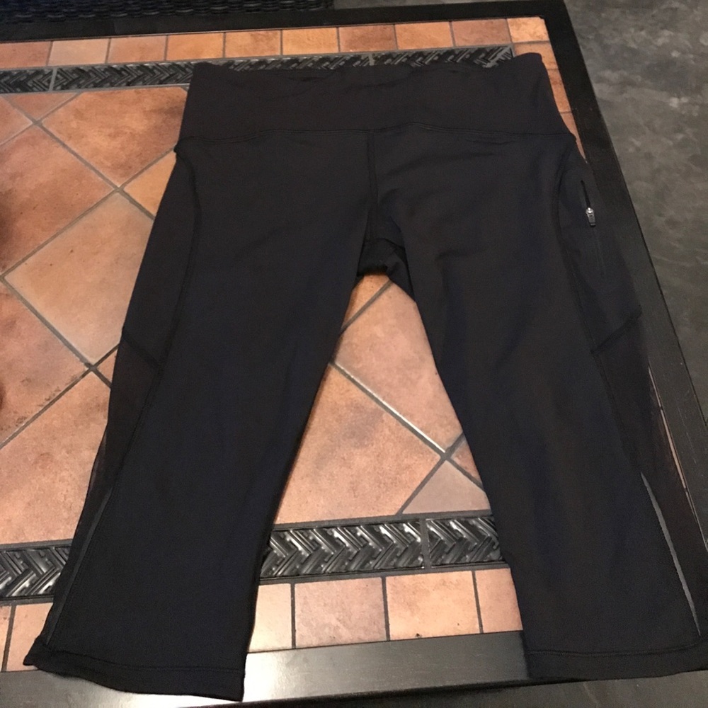 Lululemon crops