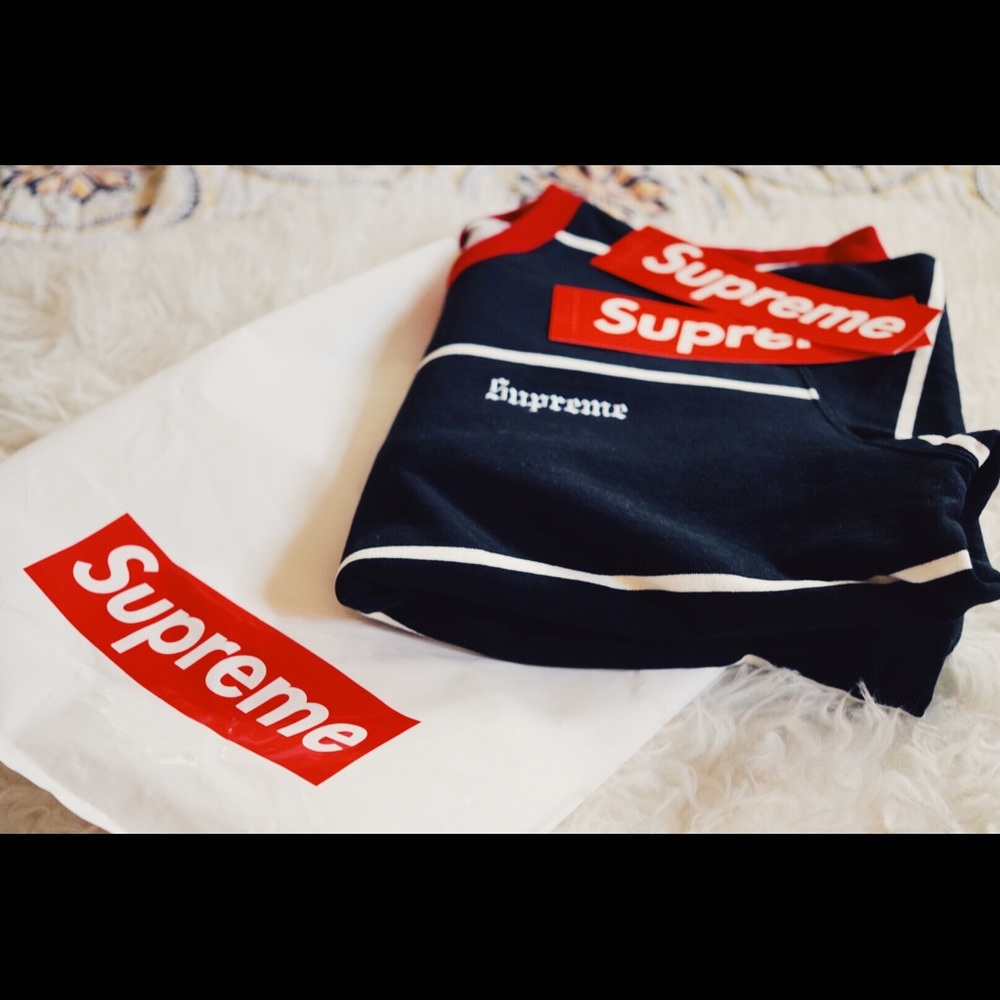 Supreme Crewneck Sweater - Picture 6 of 7