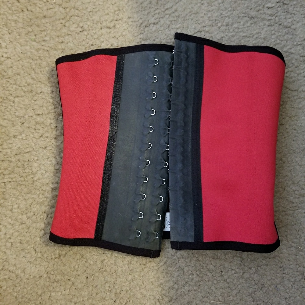 Waist trainer