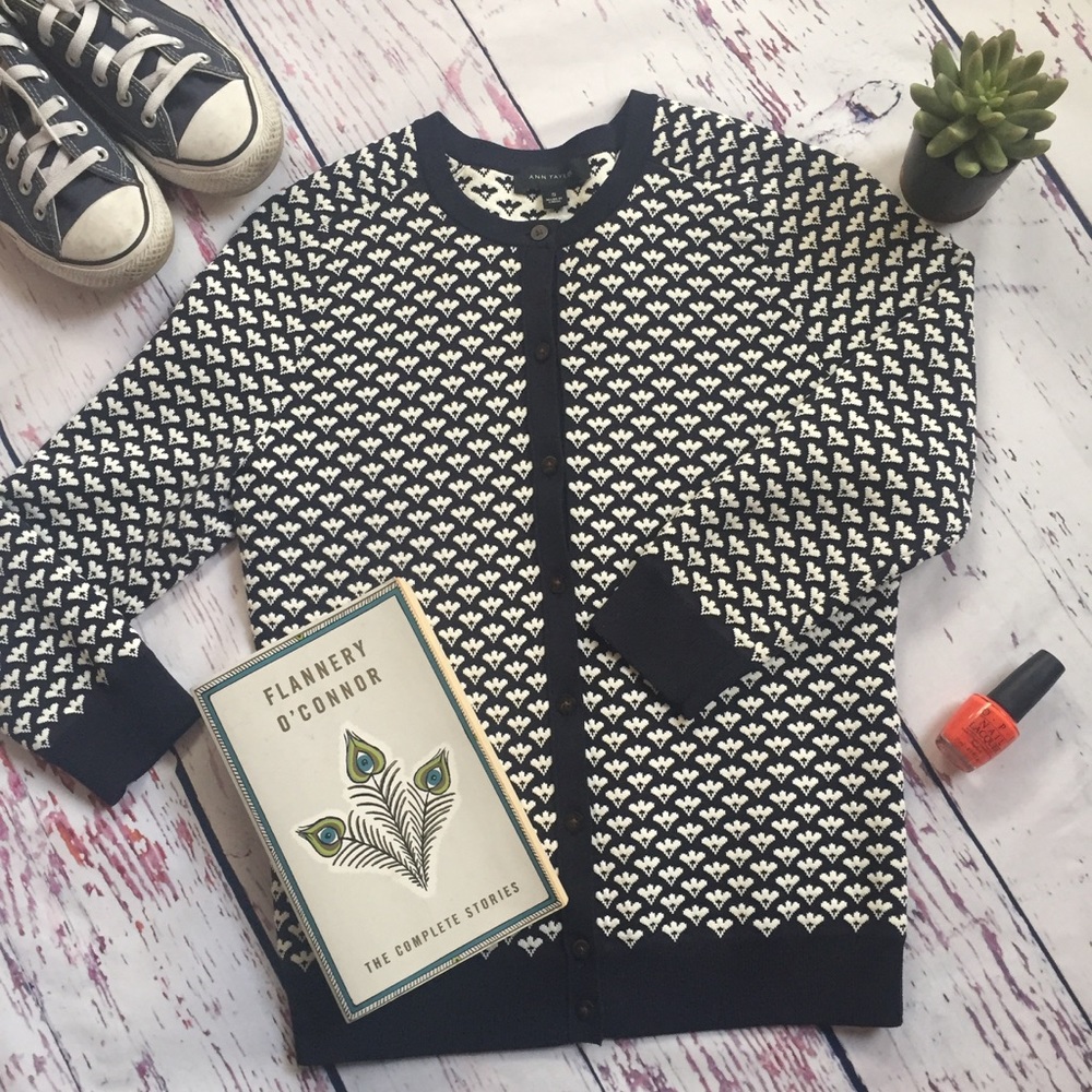 Ann Taylor navy & cream classic cardigan