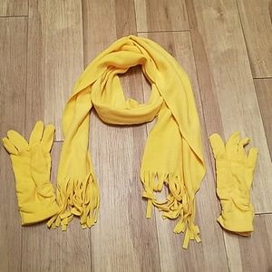 Scarf and glove set