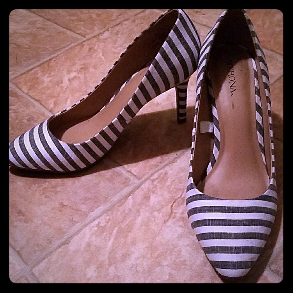 Gorgeous striped heels