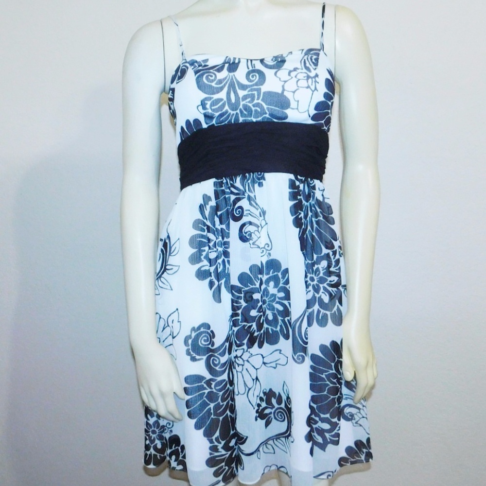 0 XS X-Small White House Black Market Dress