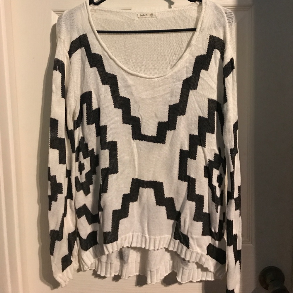 Long sleeve light sweater