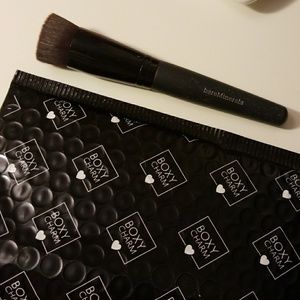 bareMinerals foundation brush NWT