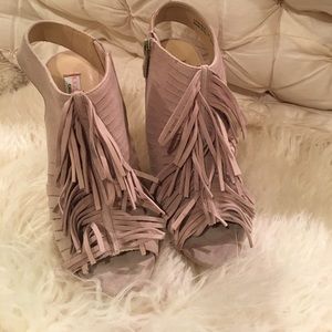 Kristin Cavalleri Chinese Laundry Lindy pumps