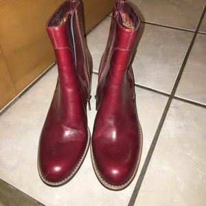 Liz Claiborne boots