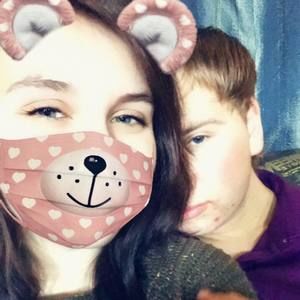 Meet your Posher, Hayley