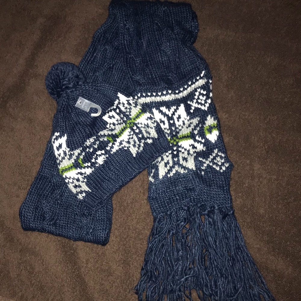 Women’s Scarf/ Hat Set