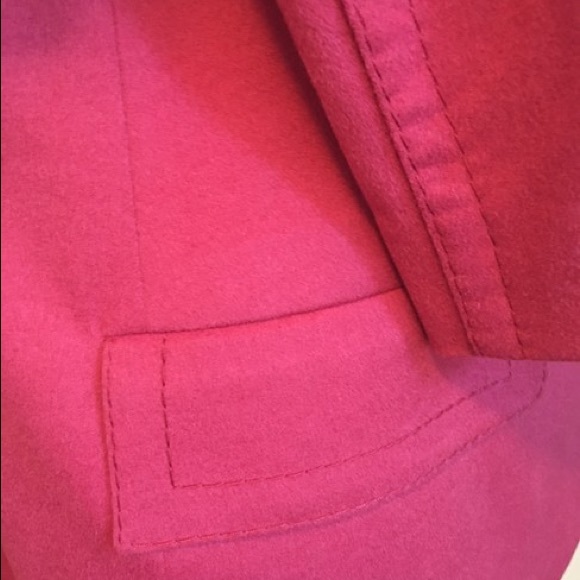 Escada 2 button notched collar, Angora long sleeve - Picture 5 of 7