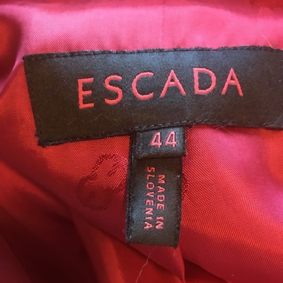 Escada 2 button notched collar, Angora long sleeve - Picture 6 of 7