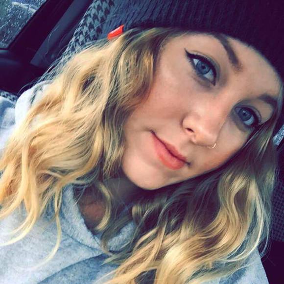 Meet your Posher, Renee - Picture 3 of 3