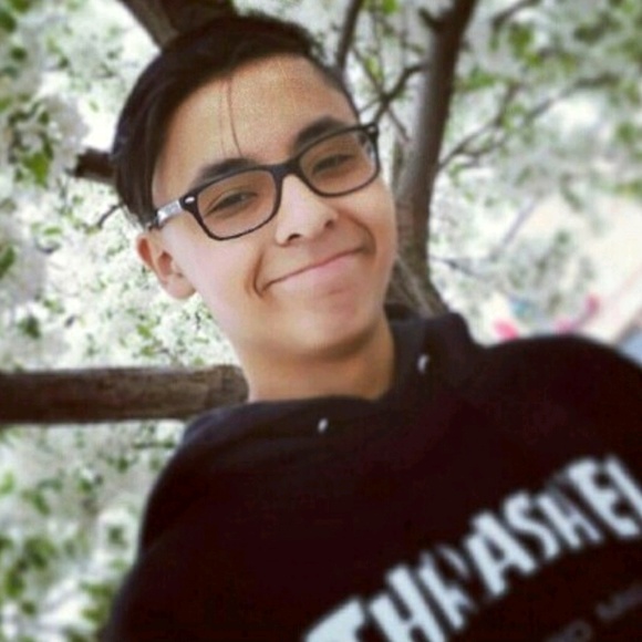 Meet your Posher, Alexandro - Picture 1 of 1