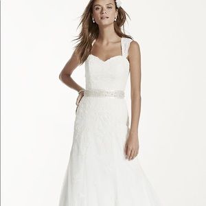 Never worn wedding dress