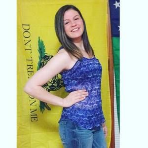 Meet your Posher, Elizabeth