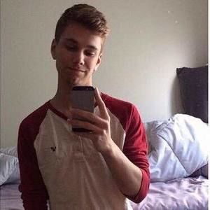 Meet your Posher, Justin