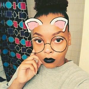 Meet your Posher, Renaja