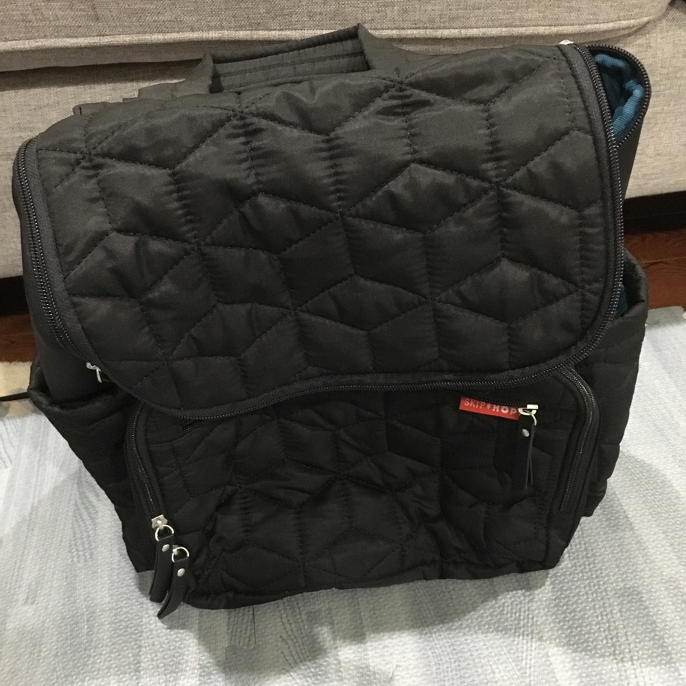 Skip hop diaper bag black with geometric quilting