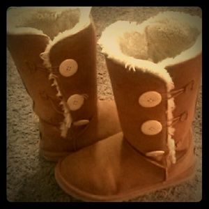 Size 9 UGGS