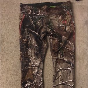 Under Armour camo leggings