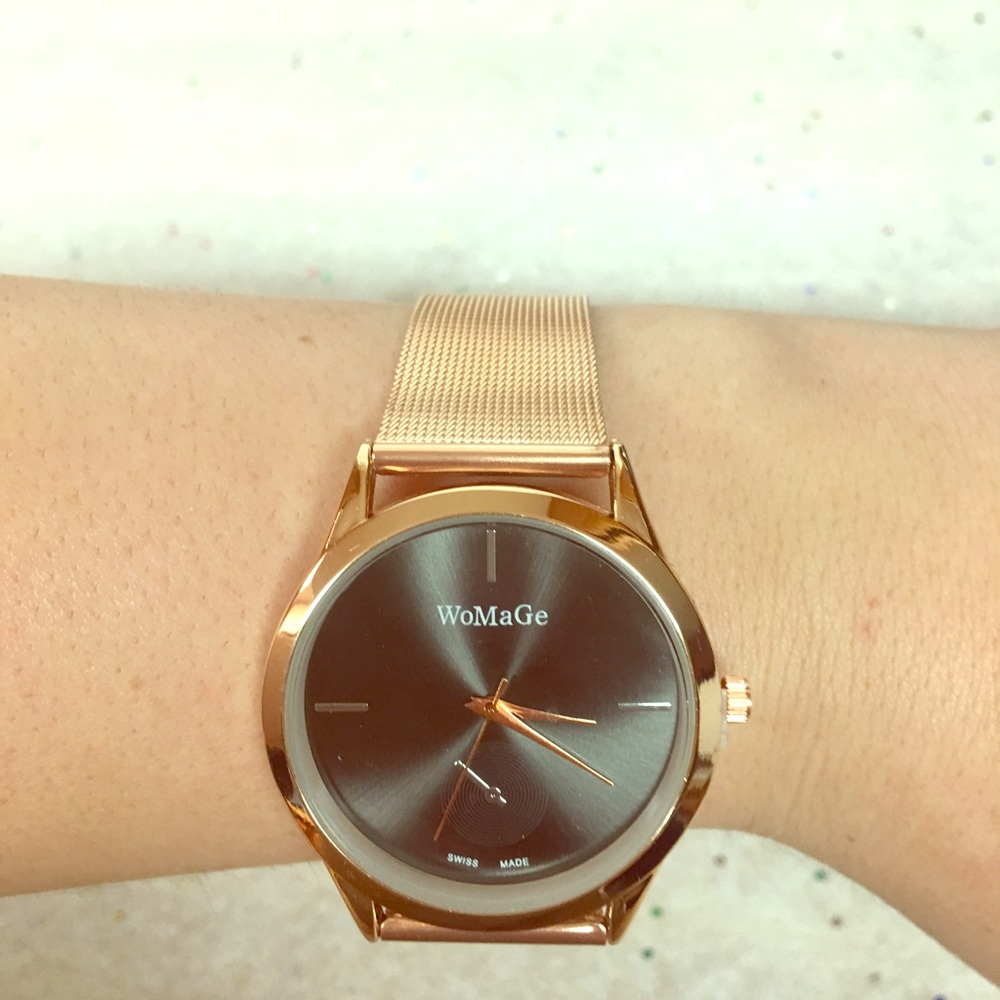 Rose gold watch with metal band 🖤