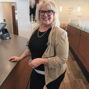 Meet your Posher, Donna